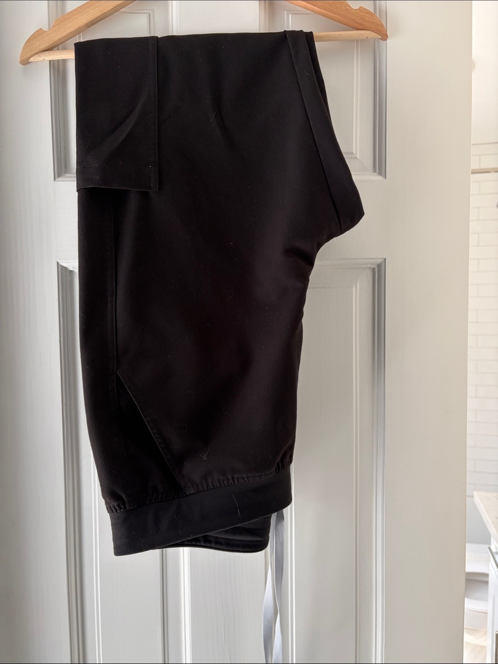 Figs Men's Black V-Neck Short Sleeve & Straight Leg Scrub Set - Picture 6 of 8